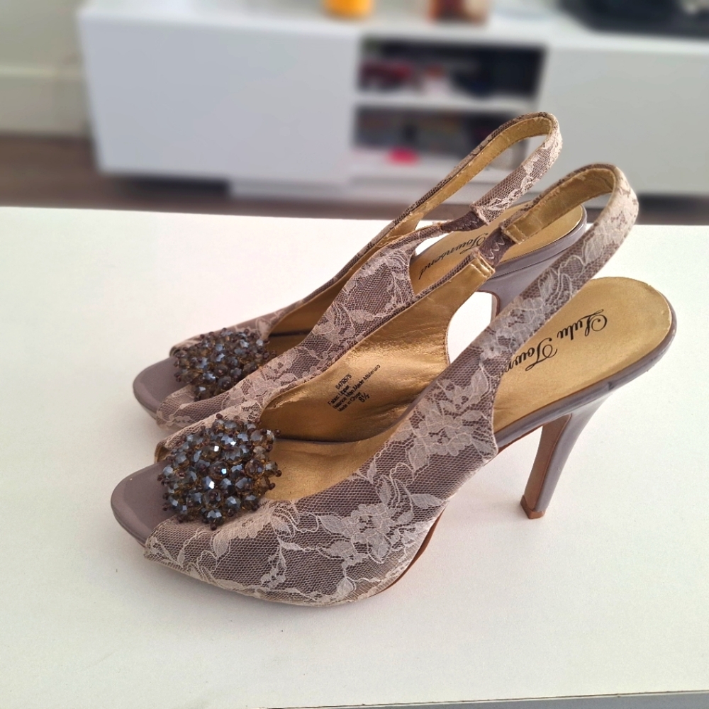 Lulu Lulu Townsend Purple Gray Lace Rhinestone High Heels. Size 8.5